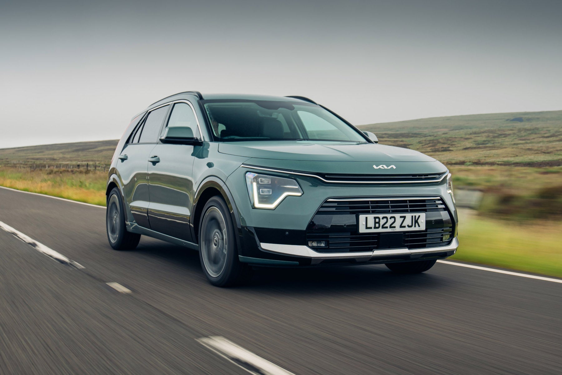 Niro self clearance charging hybrid price